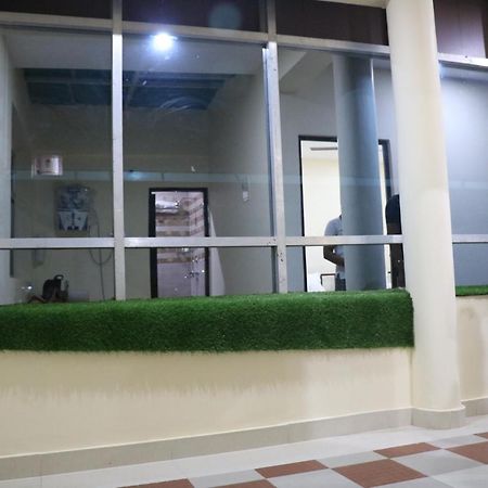 Saraswati Palace Varanasi Ngoại thất bức ảnh