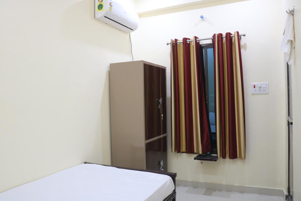 Saraswati Palace Varanasi Ngoại thất bức ảnh