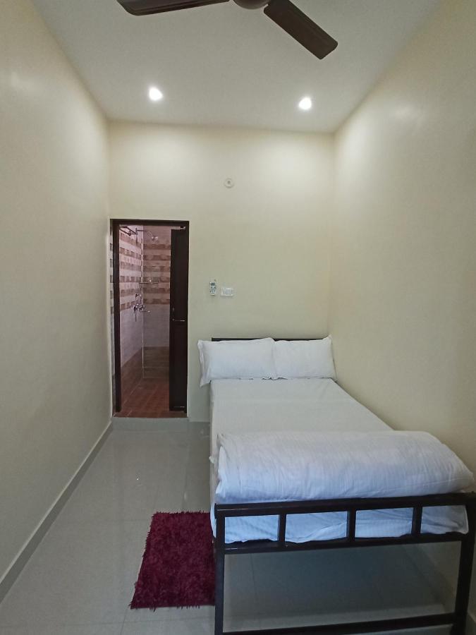 Saraswati Palace Varanasi Ngoại thất bức ảnh