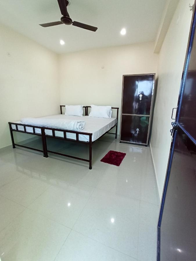 Saraswati Palace Varanasi Ngoại thất bức ảnh