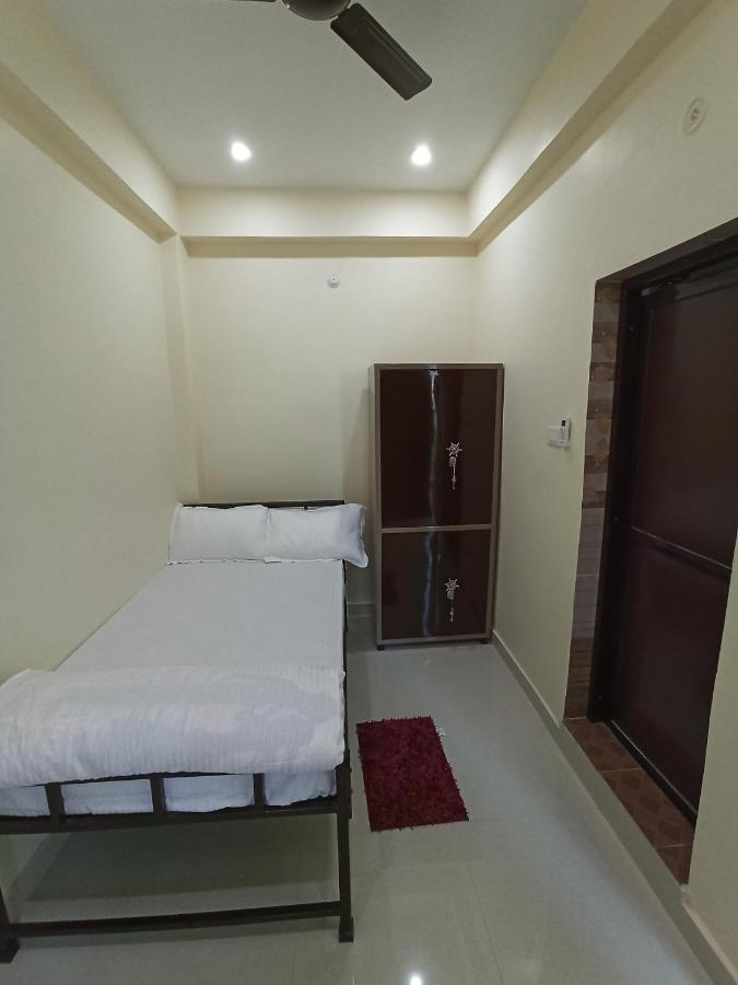 Saraswati Palace Varanasi Ngoại thất bức ảnh