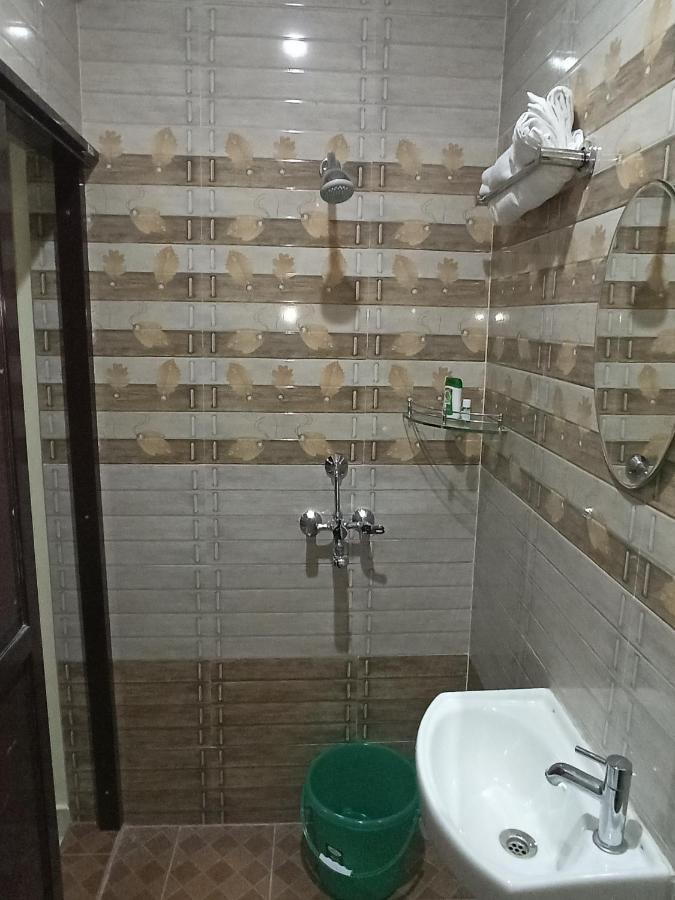 Saraswati Palace Varanasi Ngoại thất bức ảnh
