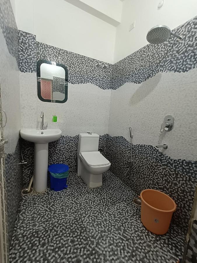 Saraswati Palace Varanasi Ngoại thất bức ảnh