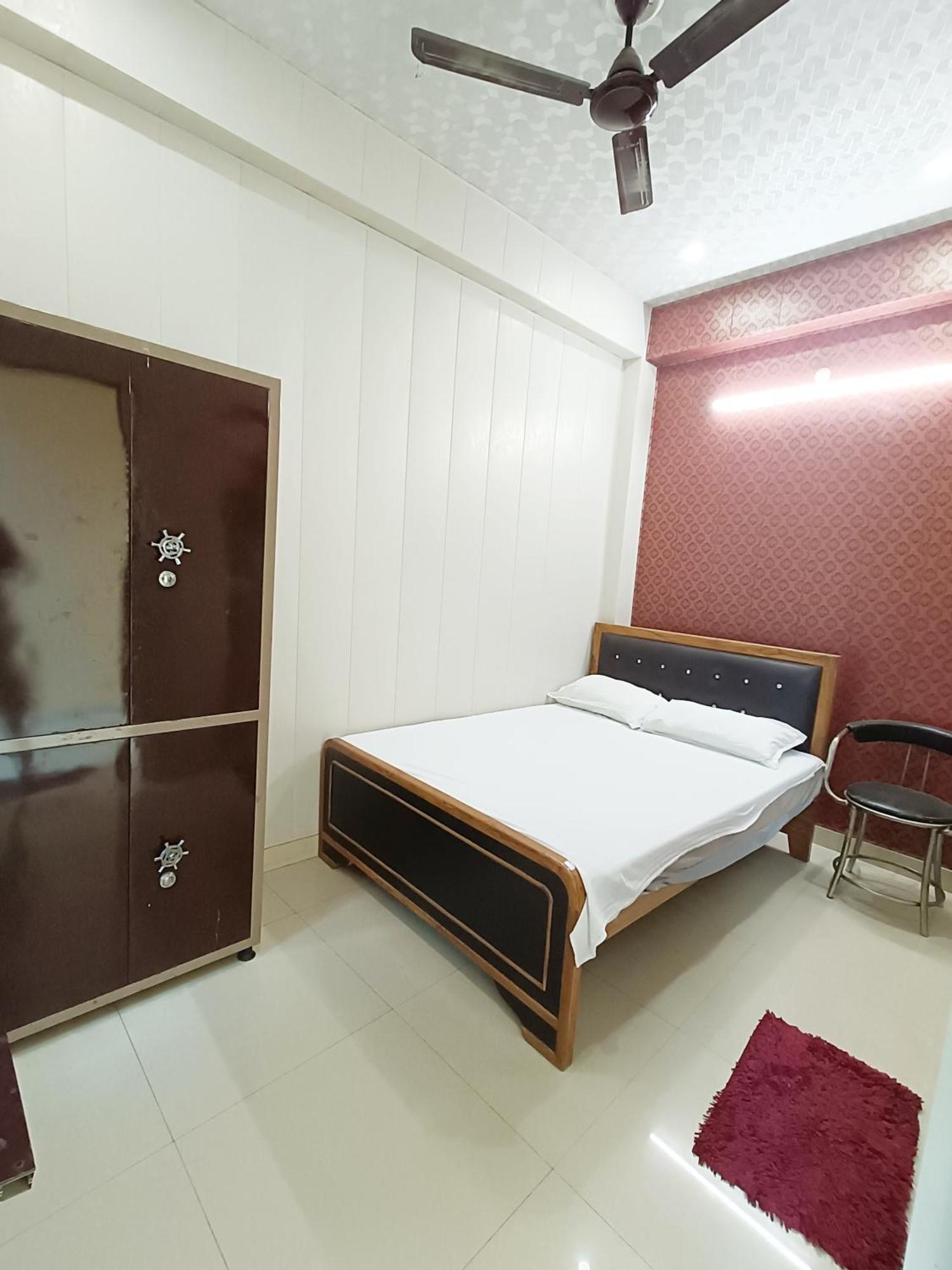 Saraswati Palace Varanasi Ngoại thất bức ảnh